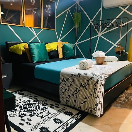Family House Di Genny E Nicola Small Suite คิออกเจีย ภายนอก รูปภาพ