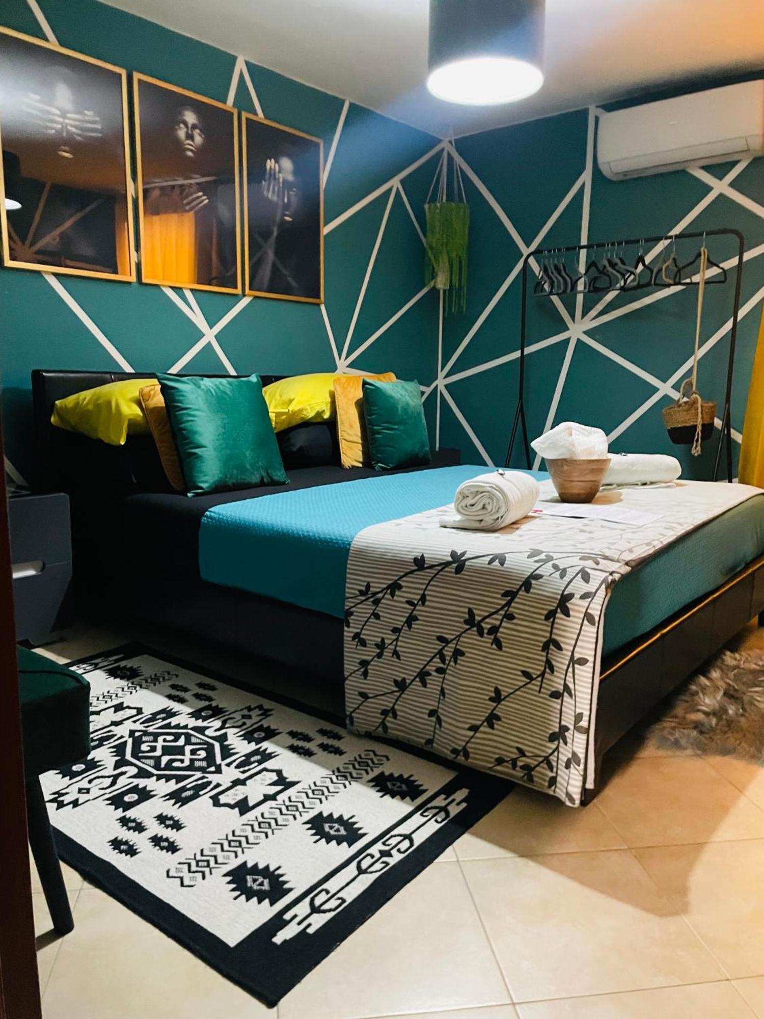 Family House Di Genny E Nicola Small Suite คิออกเจีย ภายนอก รูปภาพ