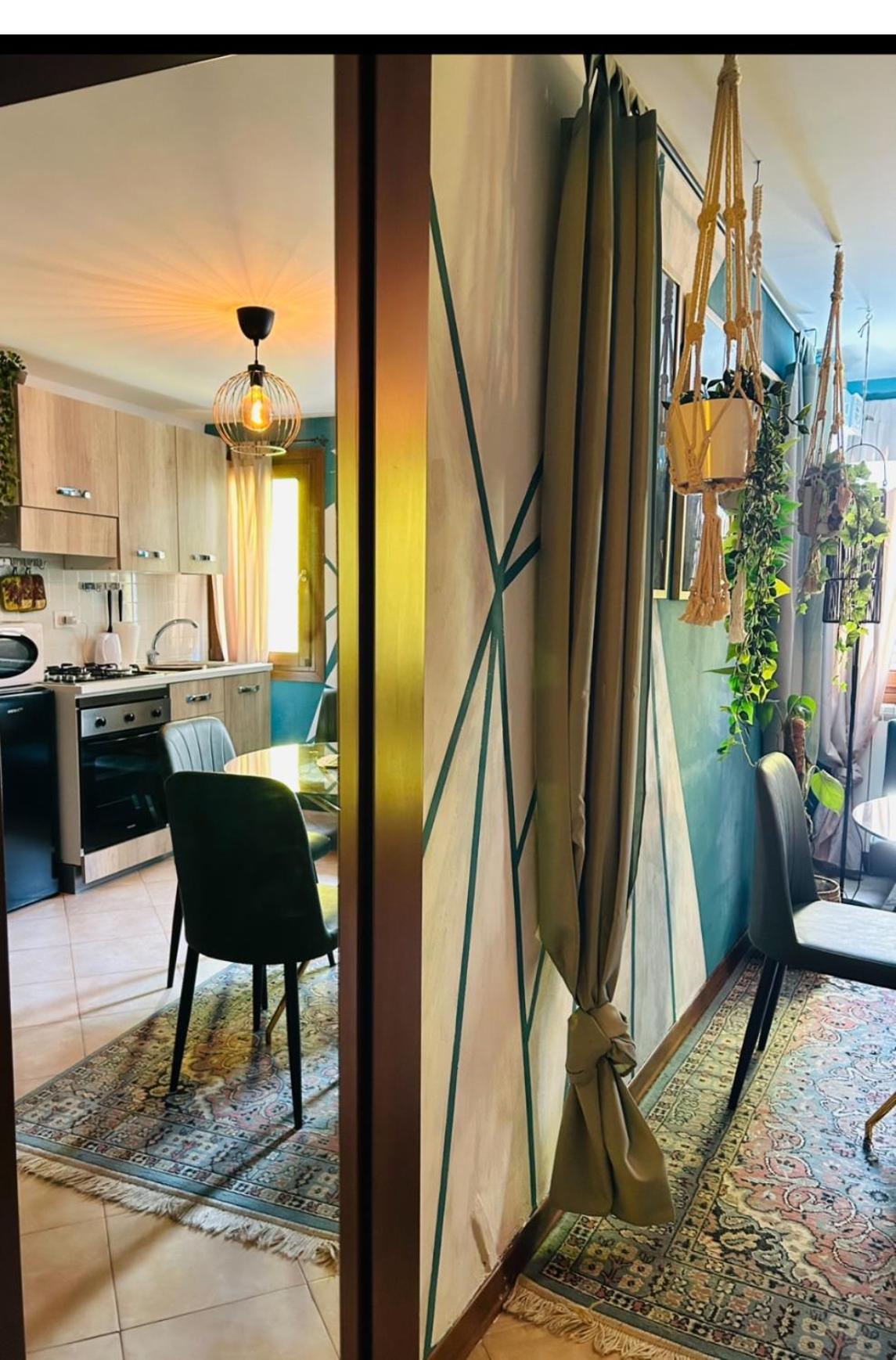 Family House Di Genny E Nicola Small Suite คิออกเจีย ภายนอก รูปภาพ