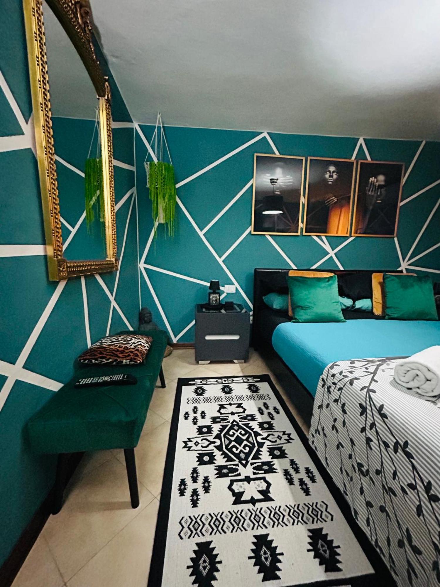 Family House Di Genny E Nicola Small Suite คิออกเจีย ภายนอก รูปภาพ