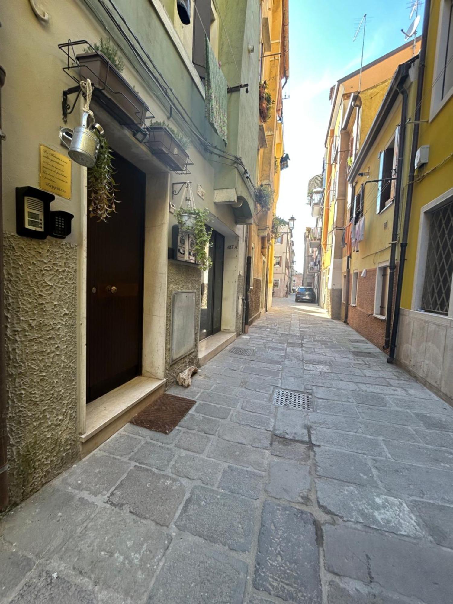 Family House Di Genny E Nicola Small Suite คิออกเจีย ภายนอก รูปภาพ