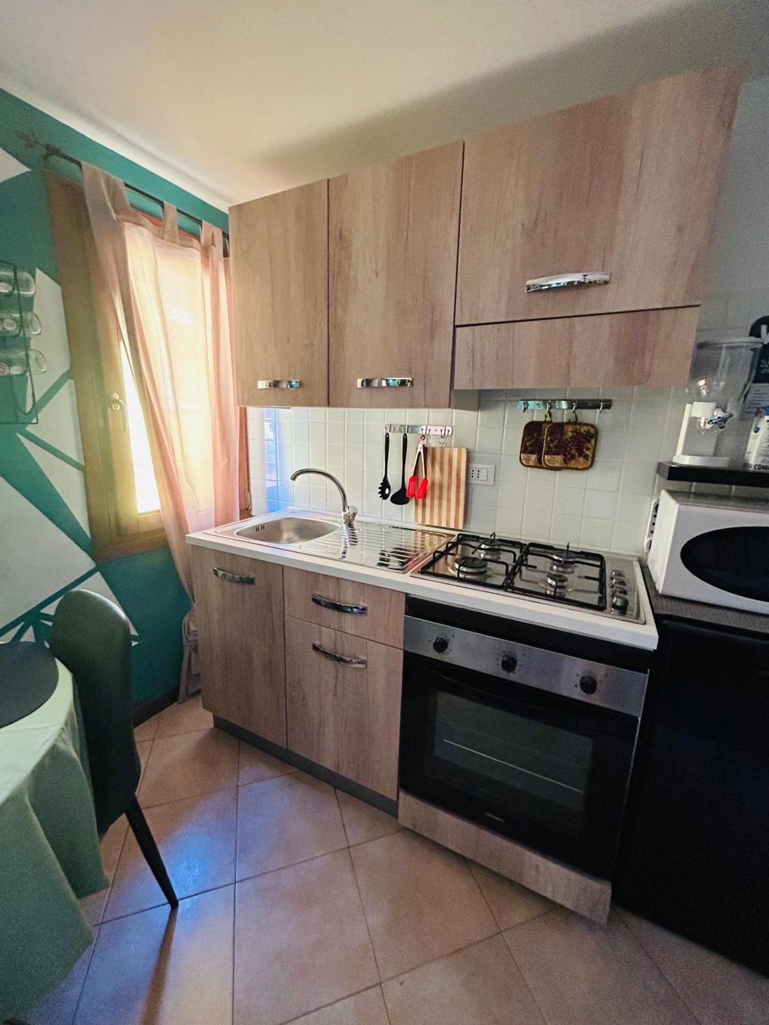 Family House Di Genny E Nicola Small Suite คิออกเจีย ภายนอก รูปภาพ